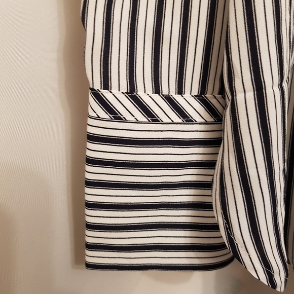Loft women's size Large dark blue and white striped blouse, New - Picture 2 of 6
